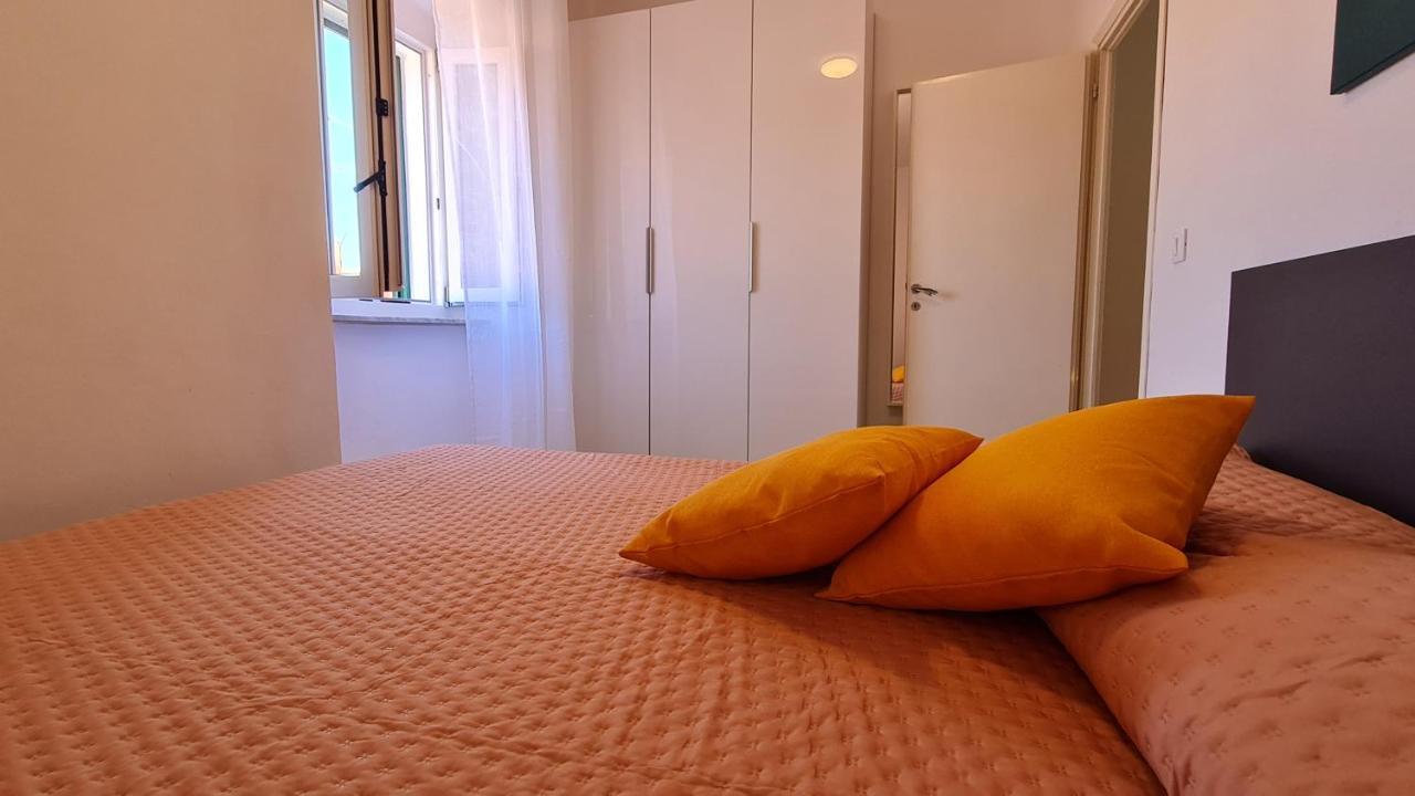 マルチャーナ・マリーナLa Casa Di Deliaアパートメント エクステリア 写真
